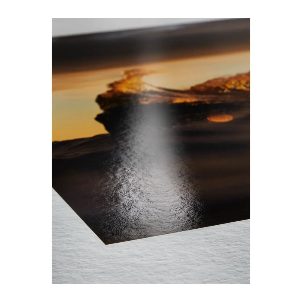 Zbliżenie powierzchni papieru Hahnemühle Bamboo Gloss Baryta 305 g/m² z wydrukiem