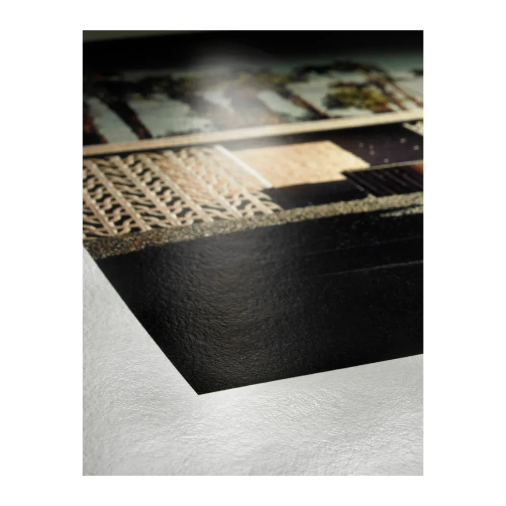 Zbliżenie powierzchni papieru Hahnemühle Photo Rag Metallic 340 g/m² z wydrukiem